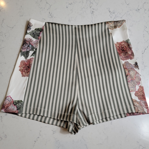 La Perla tailored mix print media made in Italy shorts size 4 - Picture 8 of 11